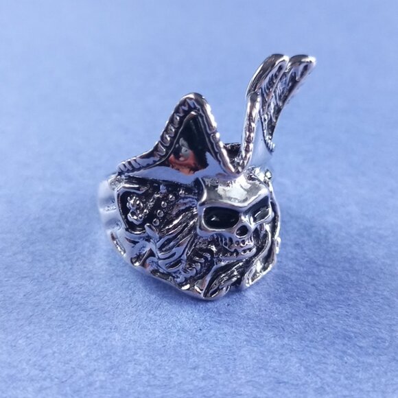 ☠️ Skull Pirate Gothic Heavy Metal Ring – Size 10/7 - Picture 2 of 4